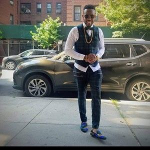 Meet your Posher, Troy isaac